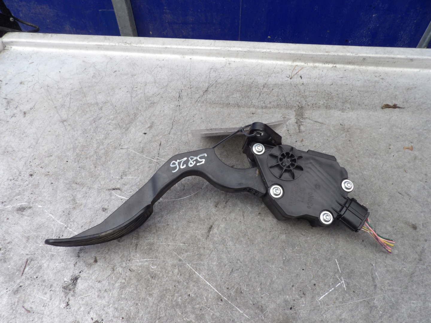 Mazda 2 accelerator pedal K4238 7471