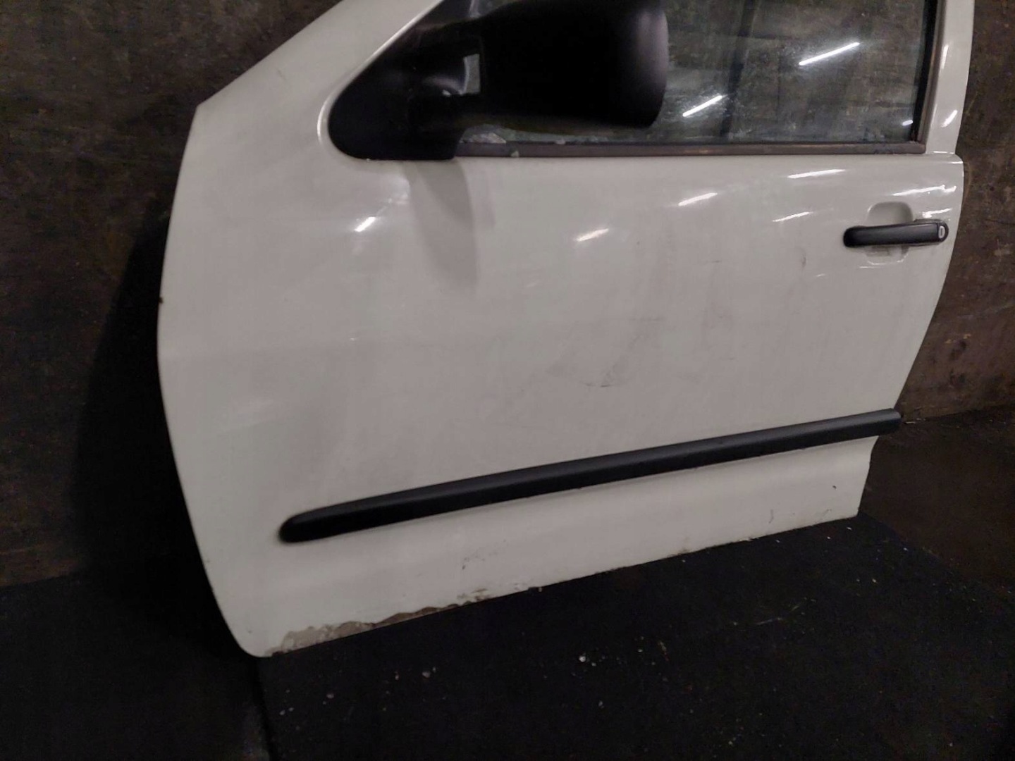 door complete left front + mirror left VOLKSWAGEN CADDY II R902