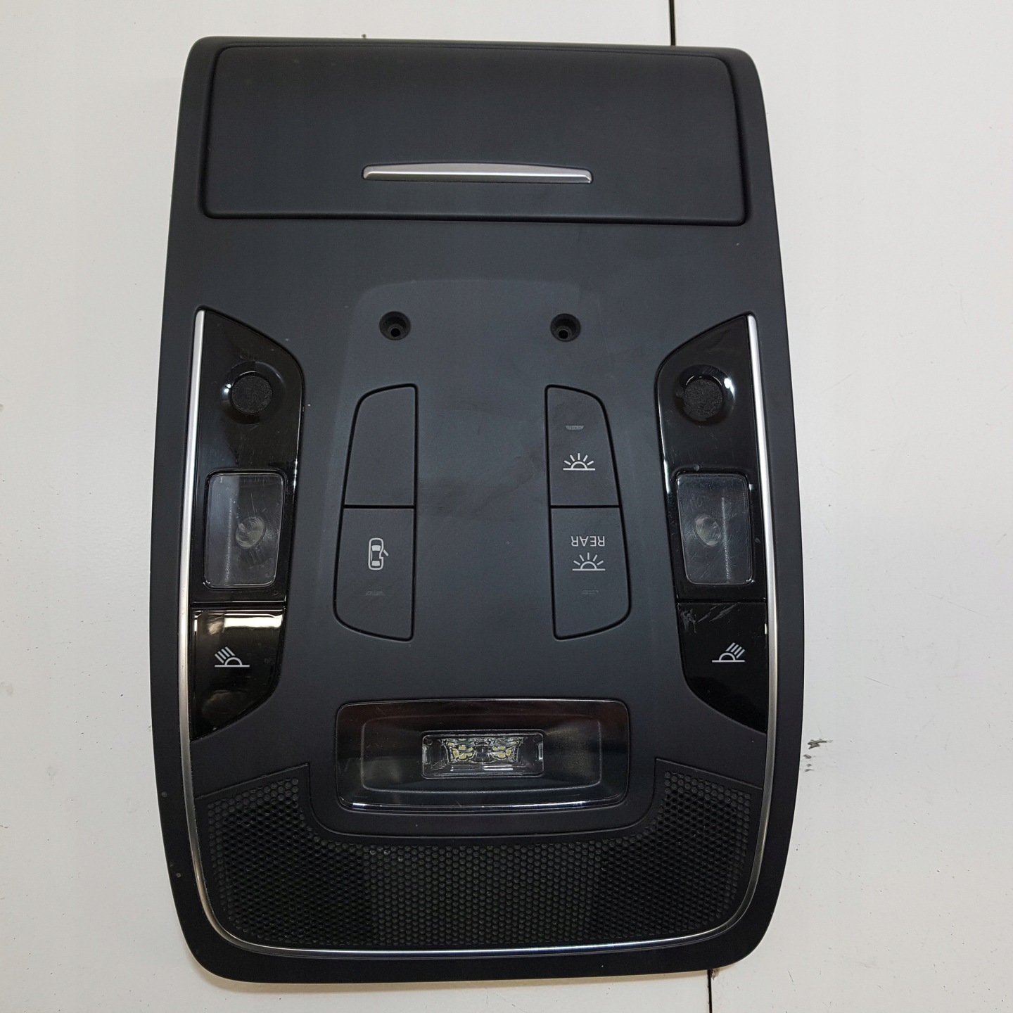 světlo střechy předek AUDI A6-C7 4G0947135B