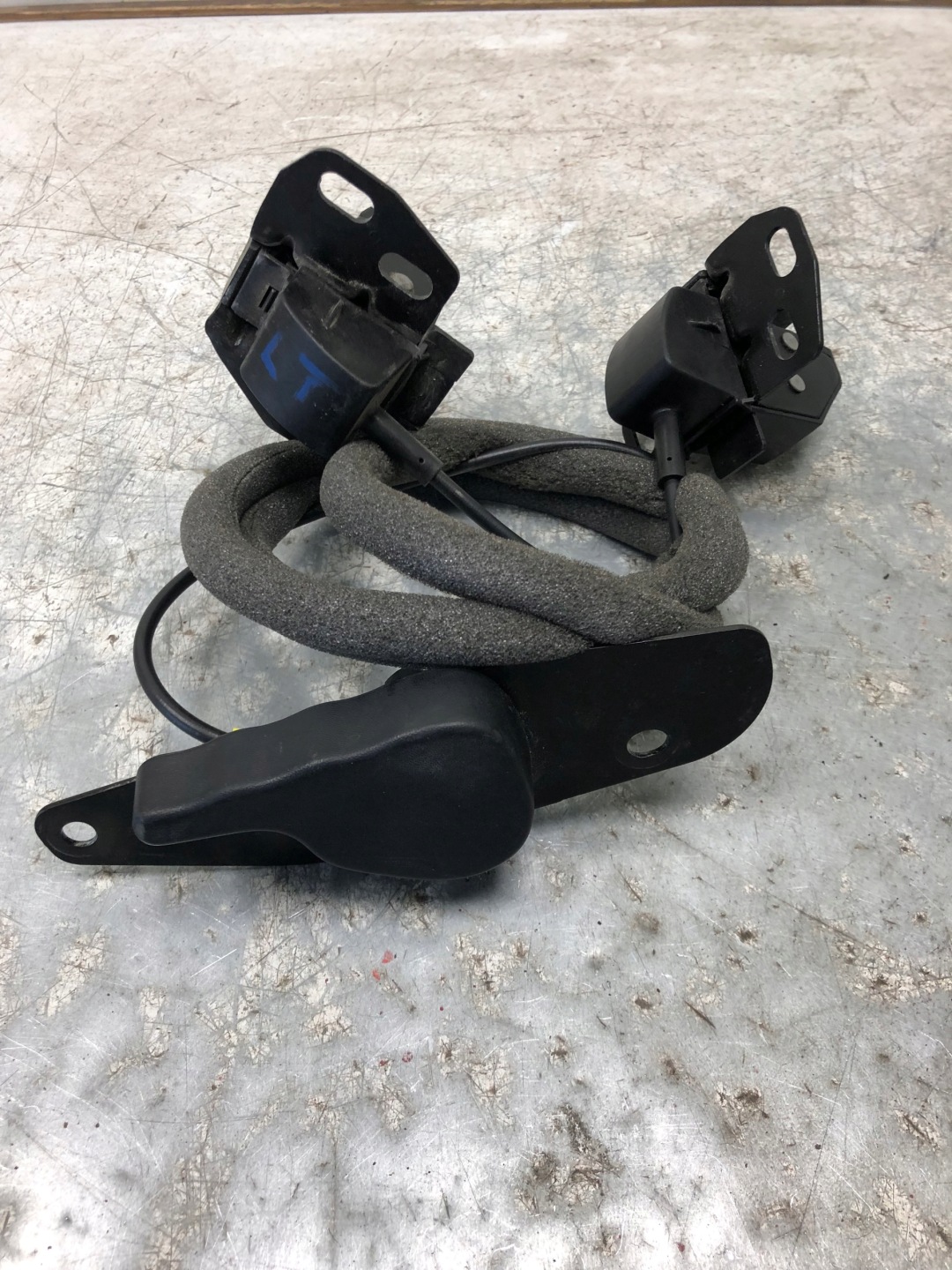 lock door left rear part WYSOKI RENAULT MASTER III 8200778366