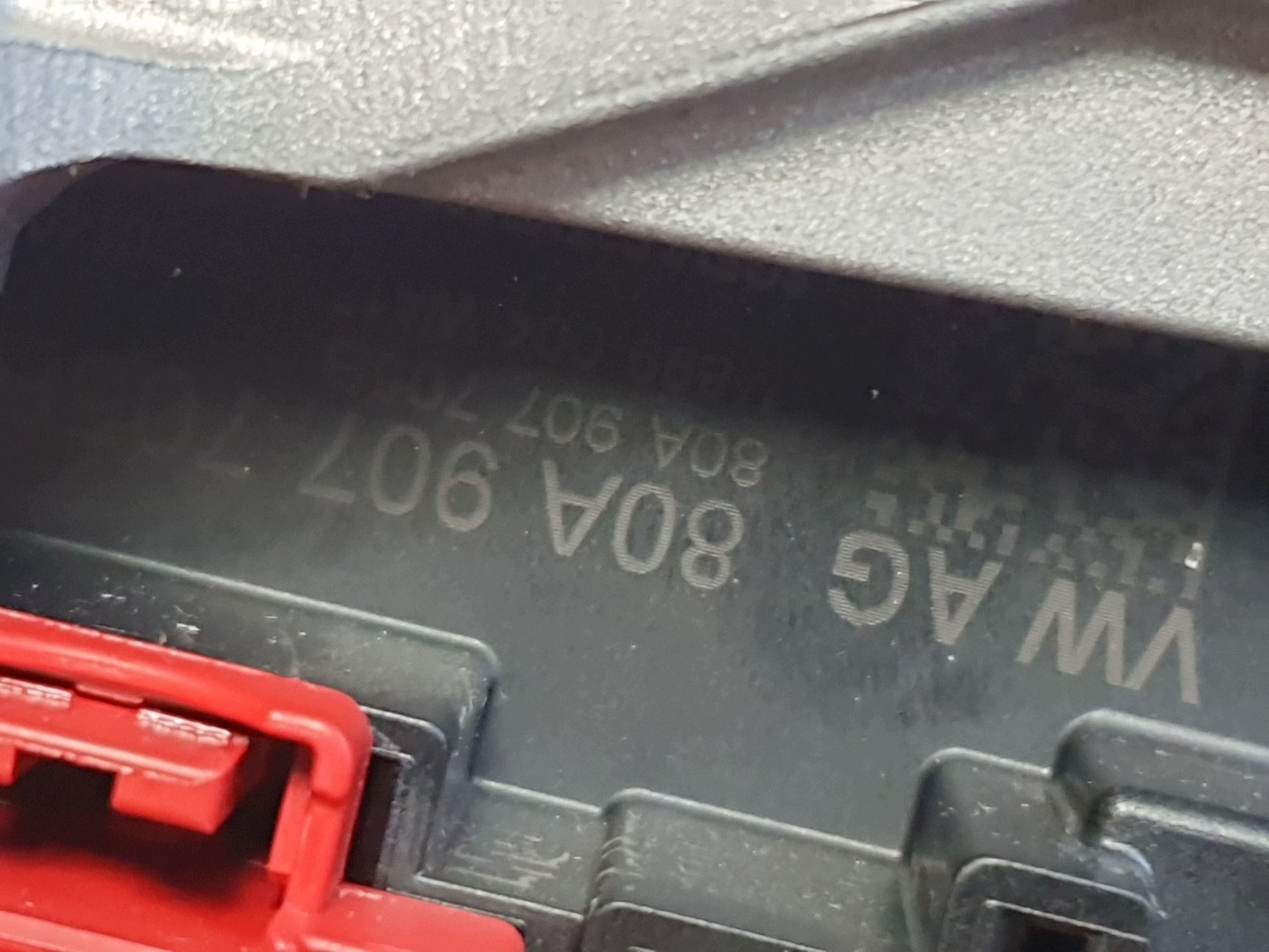 Audi SQ6 e-tron volantová tyč elektricka 85H419506C
