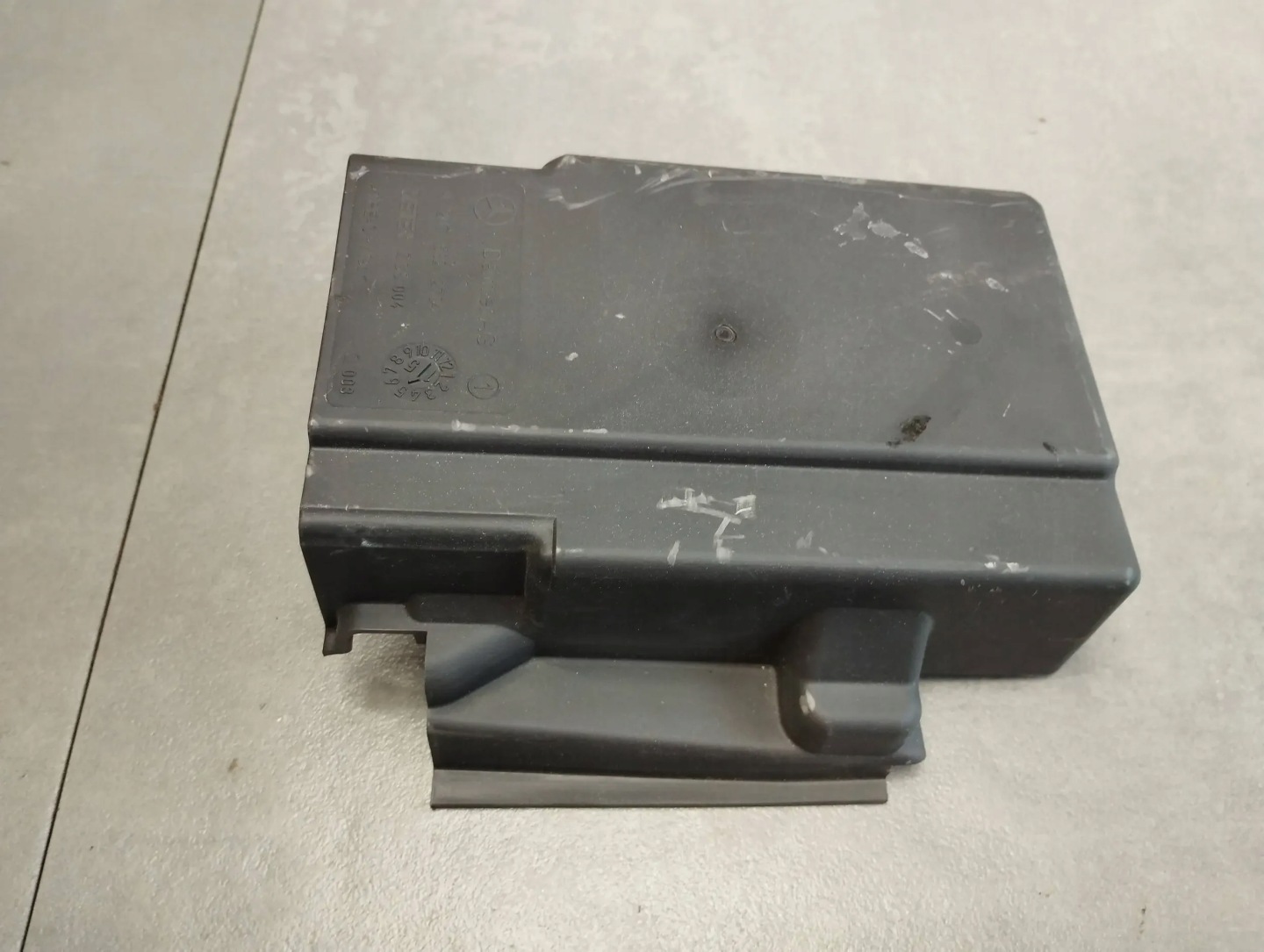 Mercedes-Benz CLS C218 Blende Abdeckung Abdeckung A2076822704