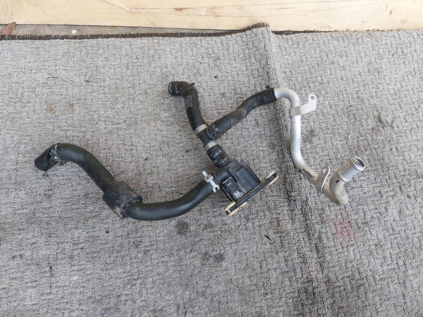 supplementary water pump BENTLEY CONTINENTAL GT 6.0 W12 21r
