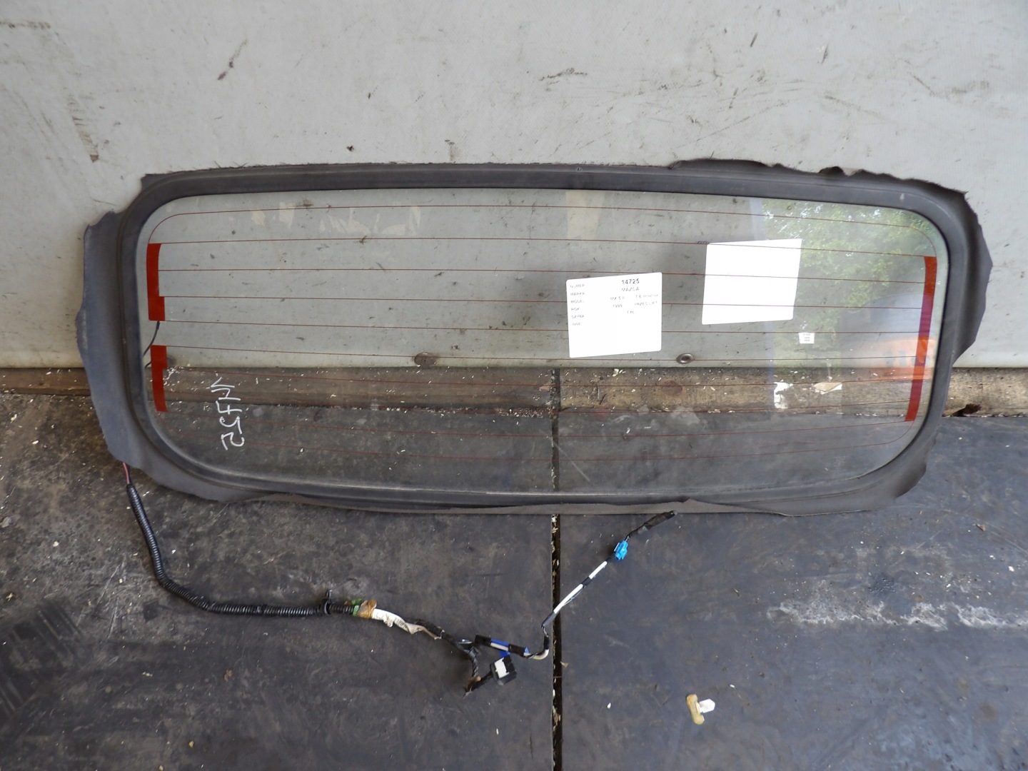 Mazda MX5 II NB window rear