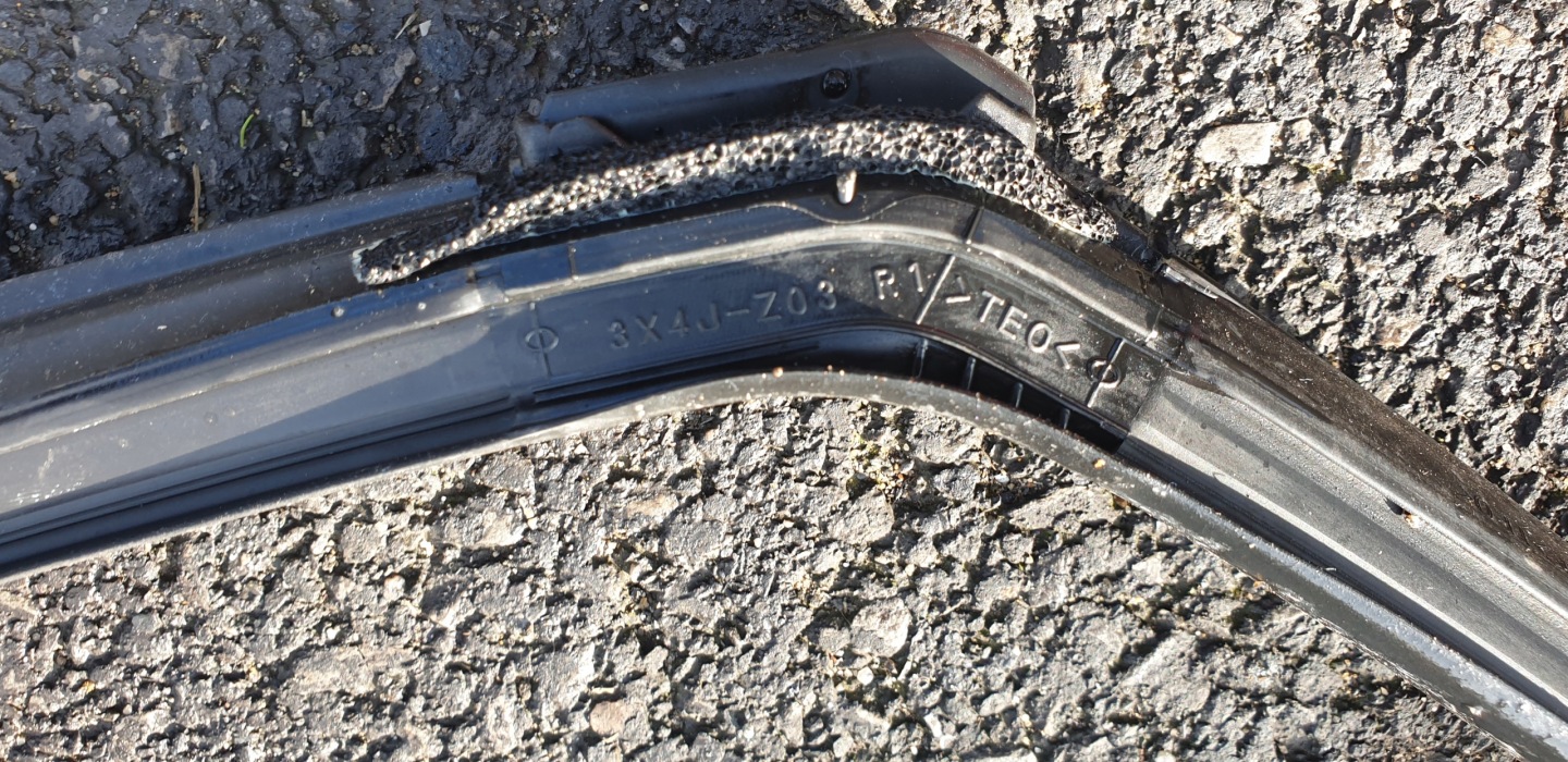 gasket Z door tyres right front MITSUBISHI ASX OE EU