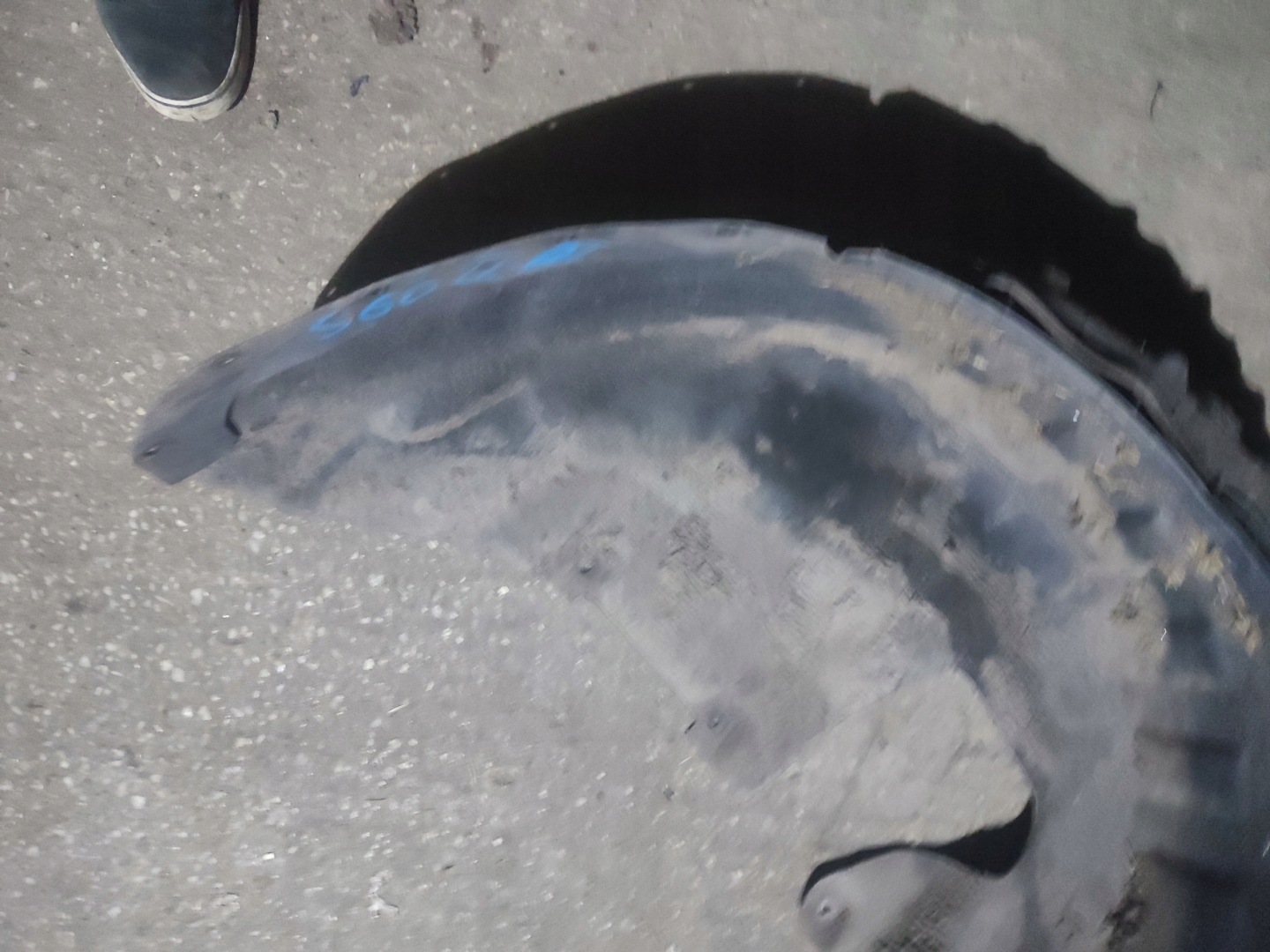 mudguard right rear part right rear. volvo s60