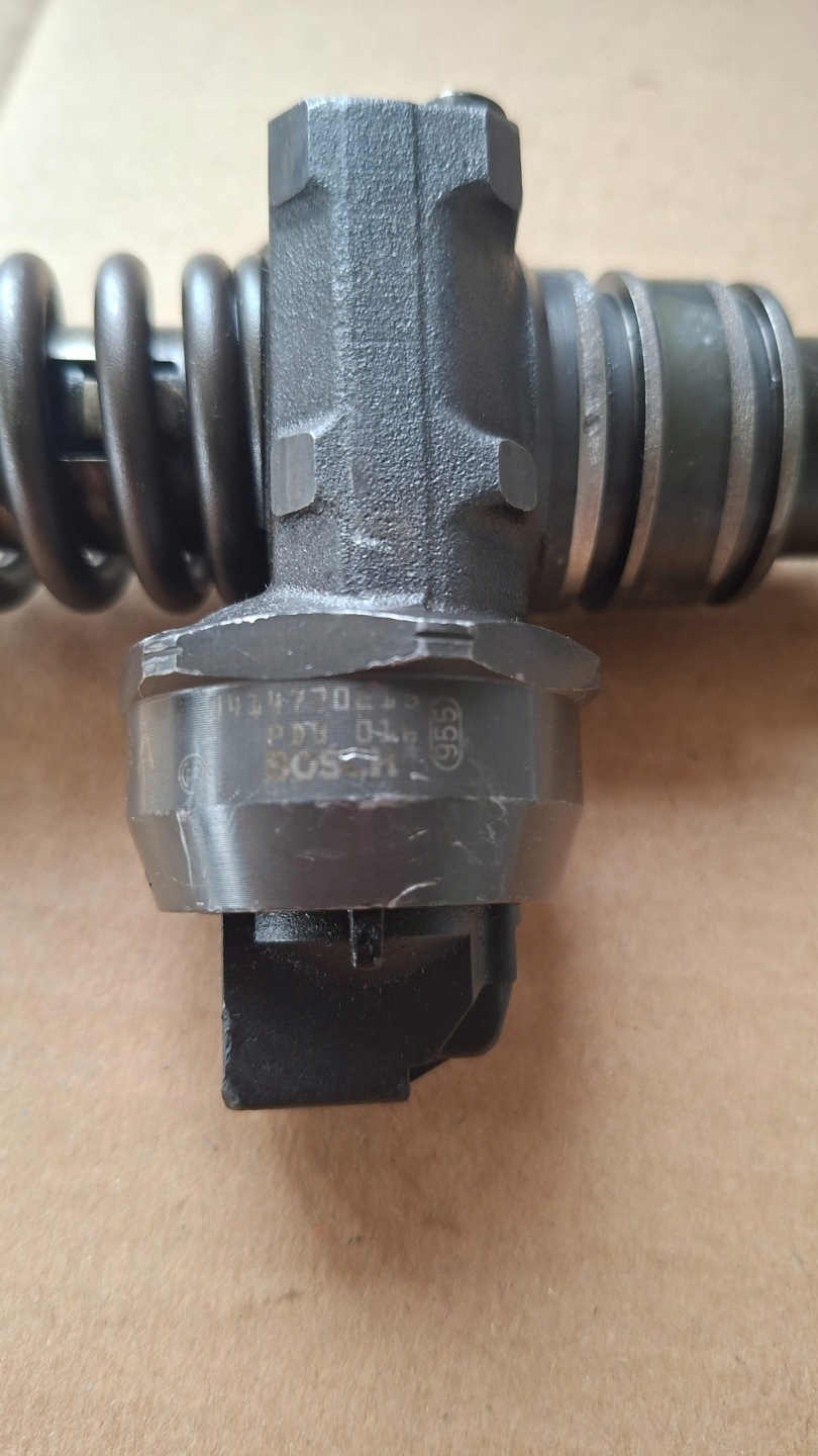 Pumpedüse VW 1.9TDI BOSCH 0414720215 WYDRUK