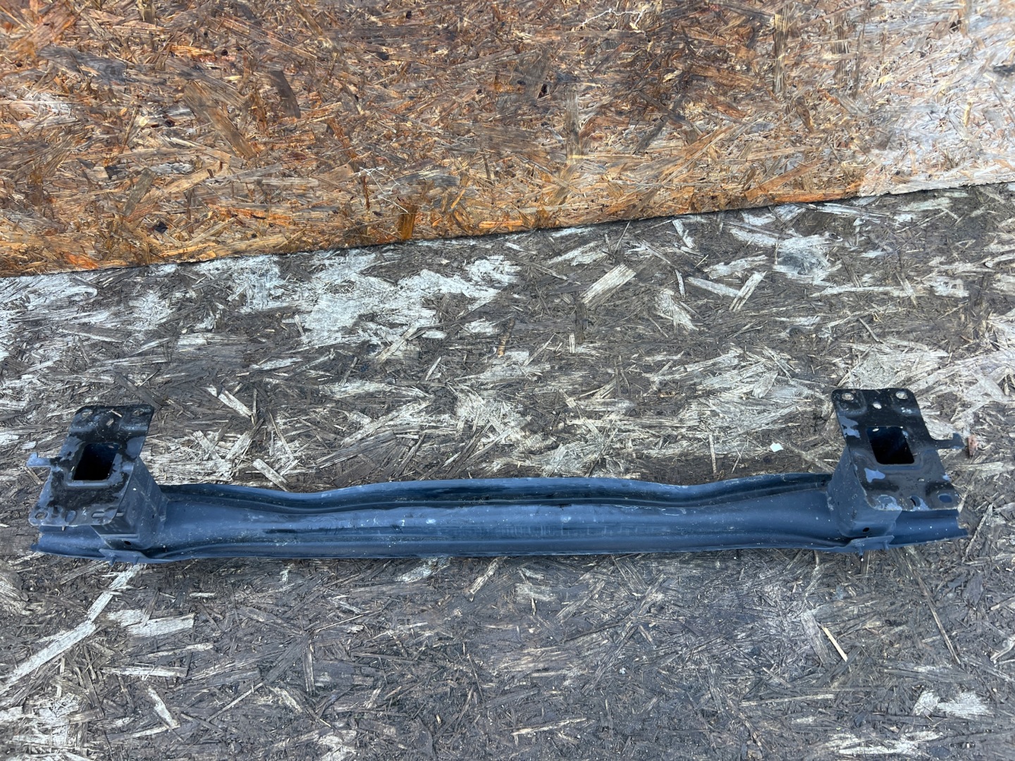 posteriore TRAVERSA paraurti VW TIGUAN II 5NA807585