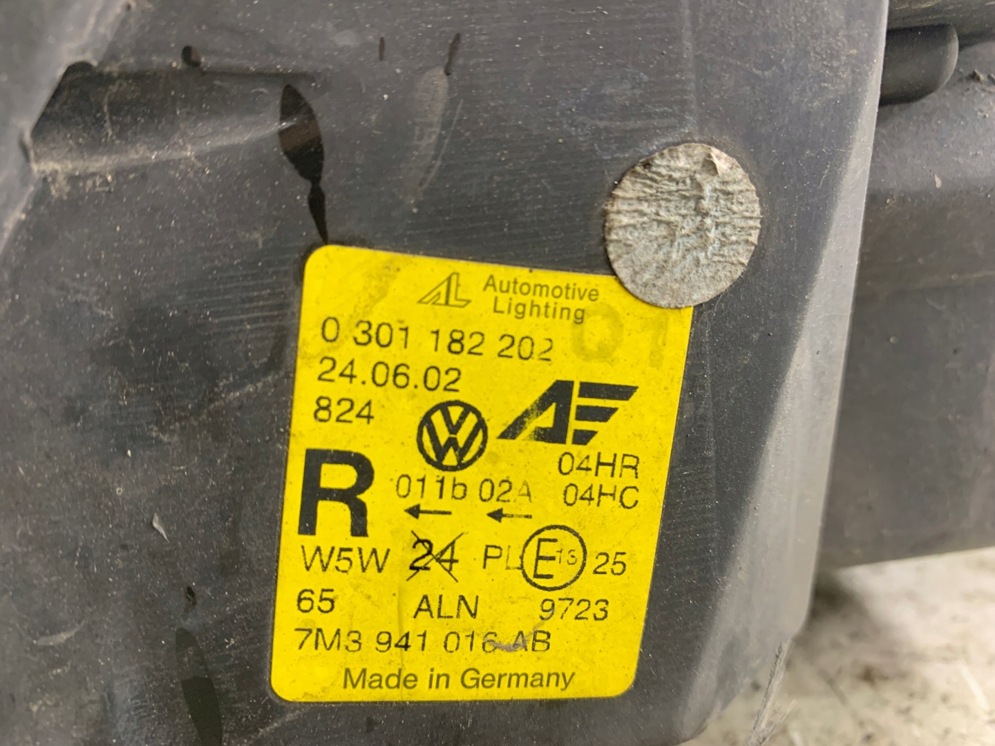 VW SHARAN and LIFT light right front 7M3941016AB
