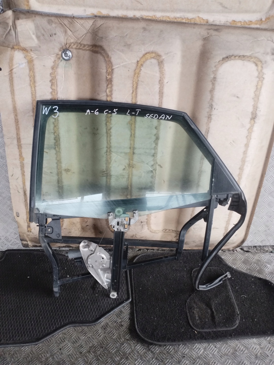 window regulator left rear part Audi A6C5 sedan