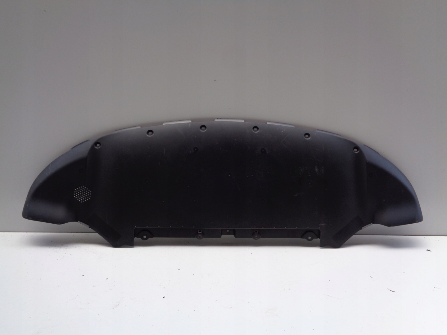 Blende Abdeckung unter Frontstoßstange TESLA MODEL Y