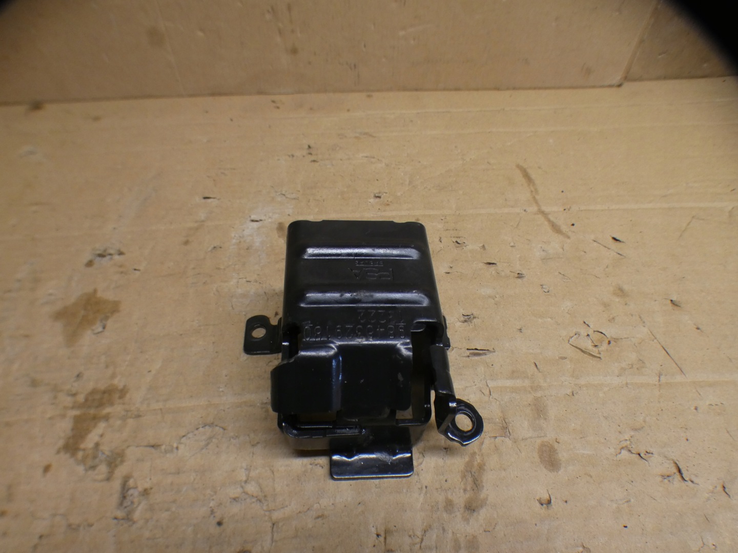 Peugeot 308T10 Console Support plaque 9845329180 23r
