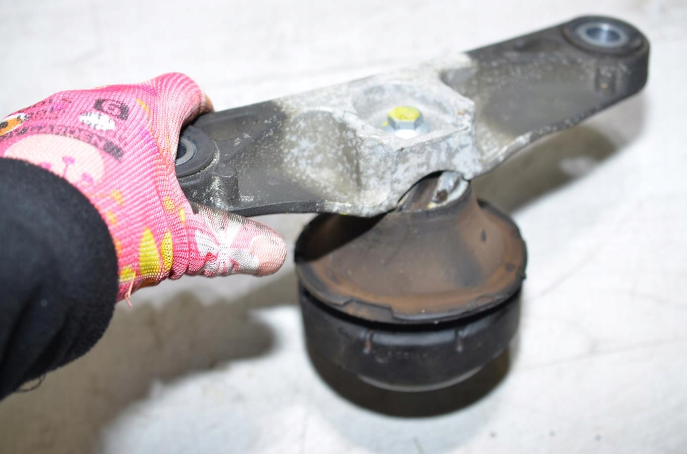 engine mount 2.0D Volvo V40 II lift