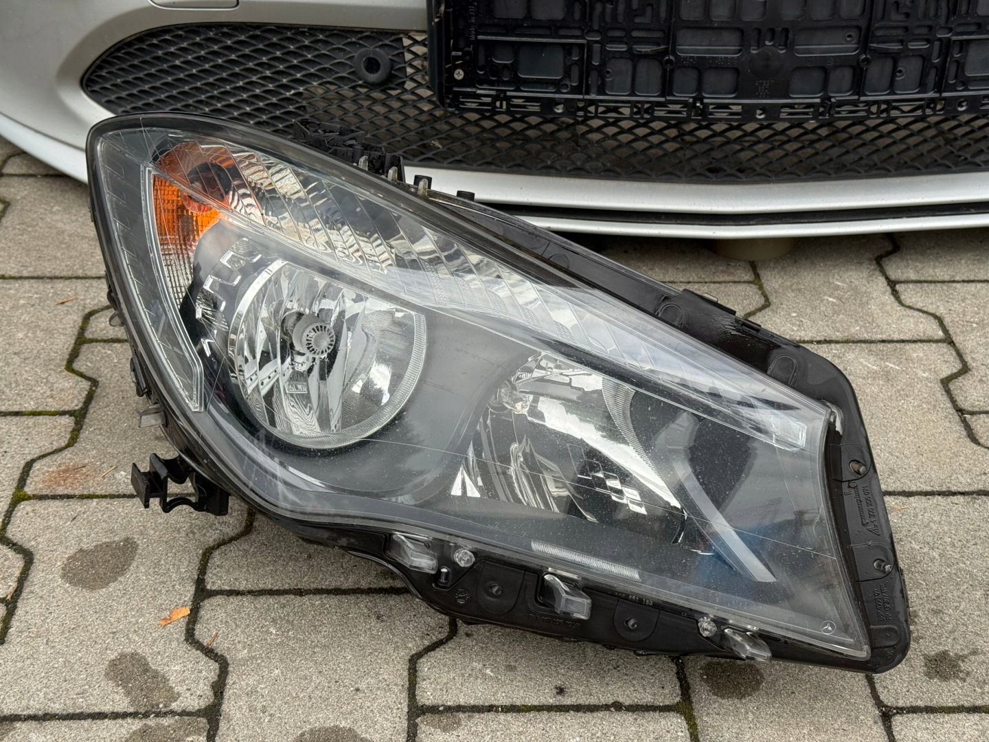 MERCEDES W117 CLA C117 light right front A1178200461ORYGINAL nice EUROPA