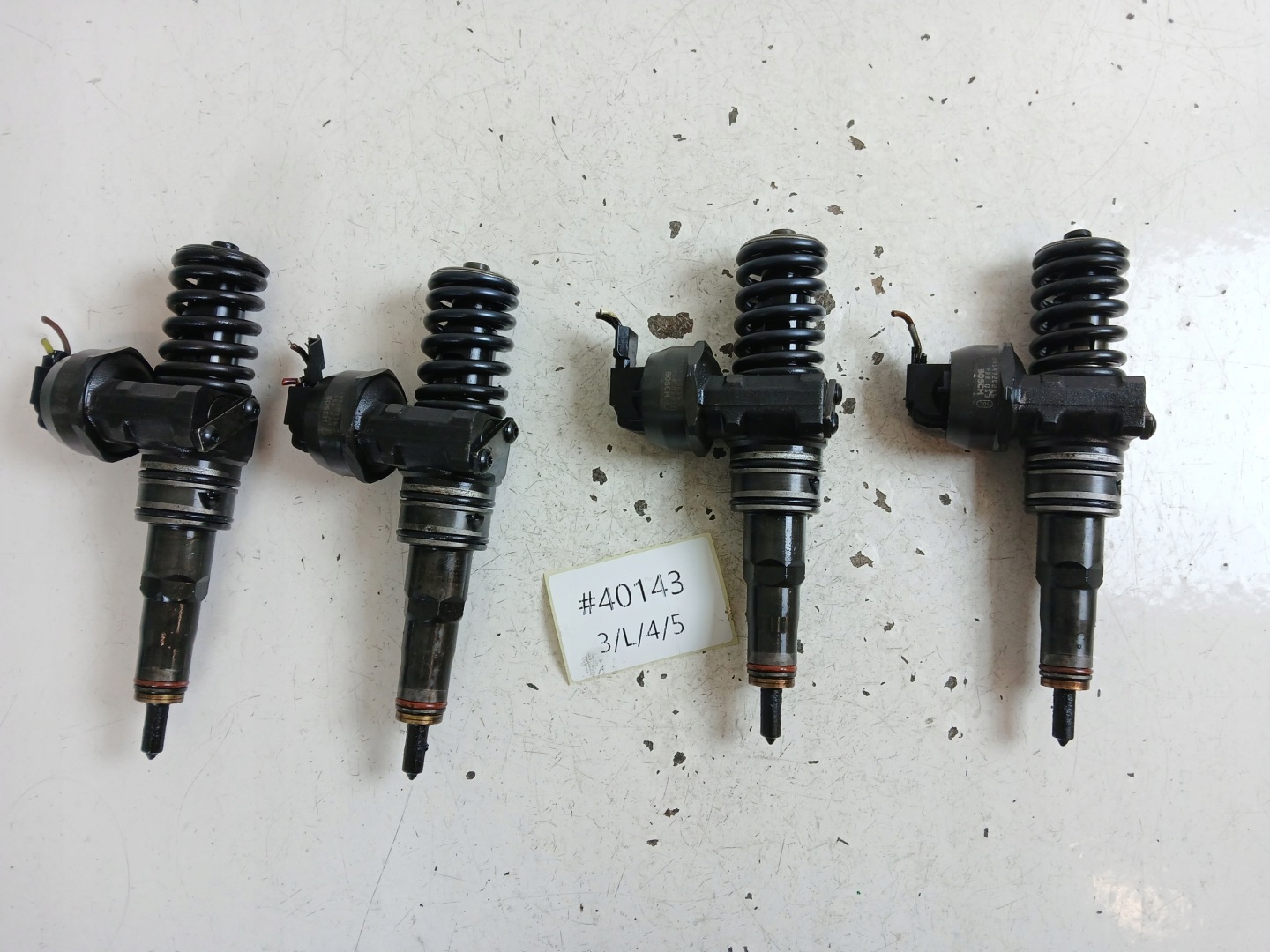 VW PASSAT B5 LIFT OCTAVIA e SHARAN e 1.9 TDI iniettore 038130073BA