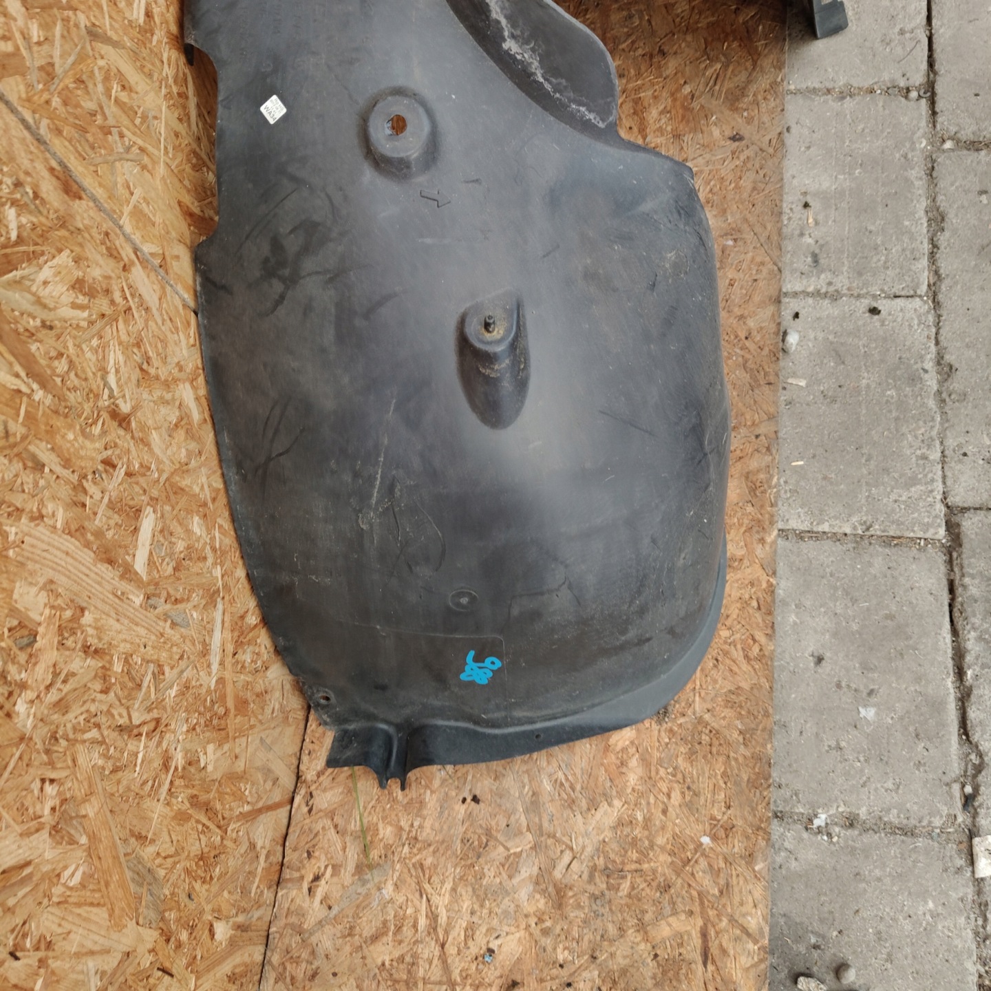 mudguard front front left PEUGEOT 208 and
