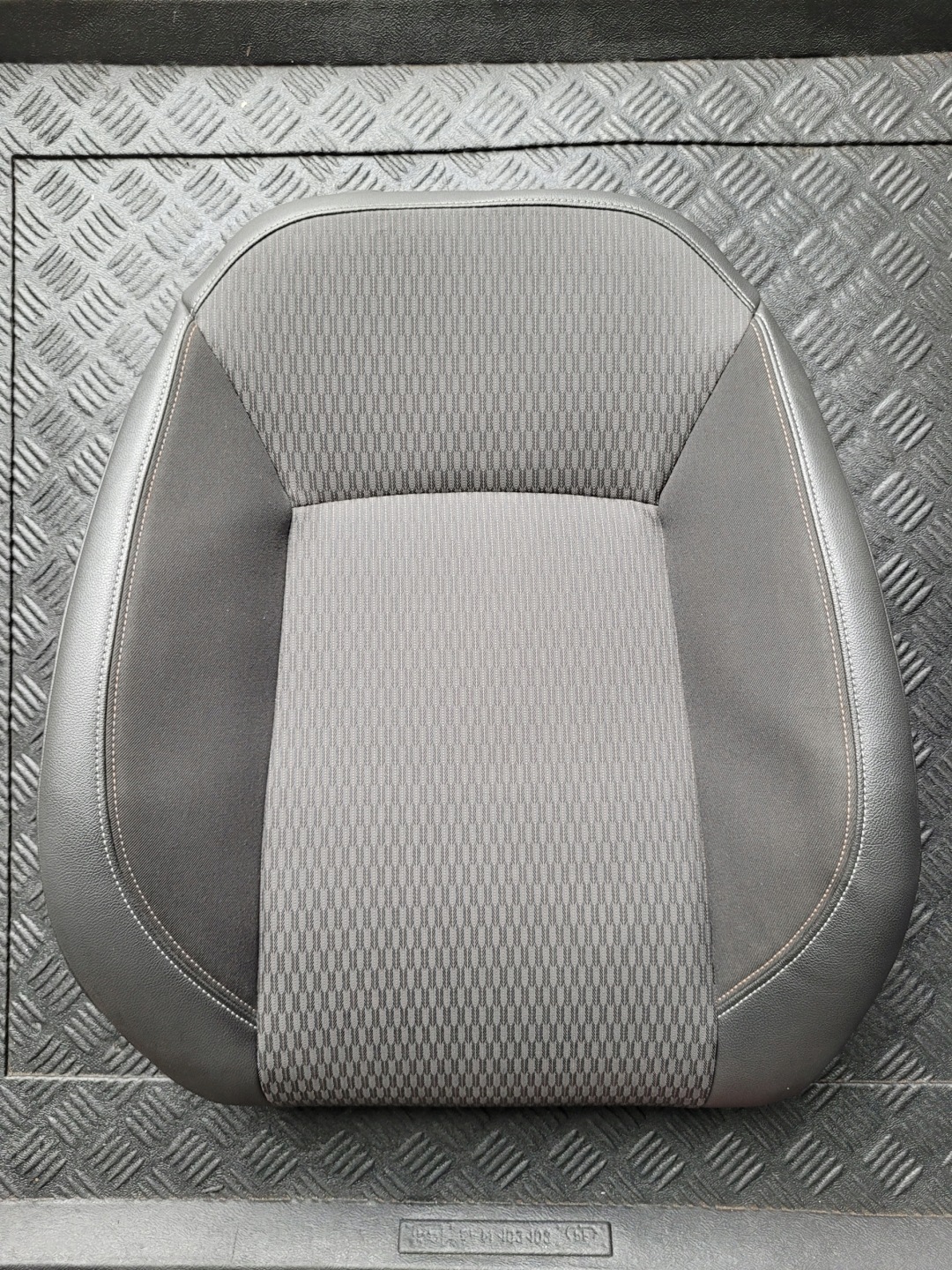 OPARCIE seat front front upholstery left seat OPEL INSIGNIA B