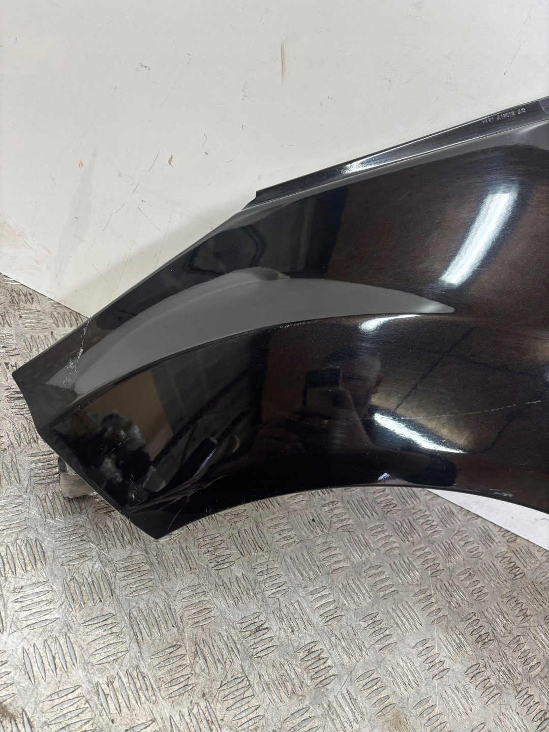 fender front front left FORD FIESTA MK7 09