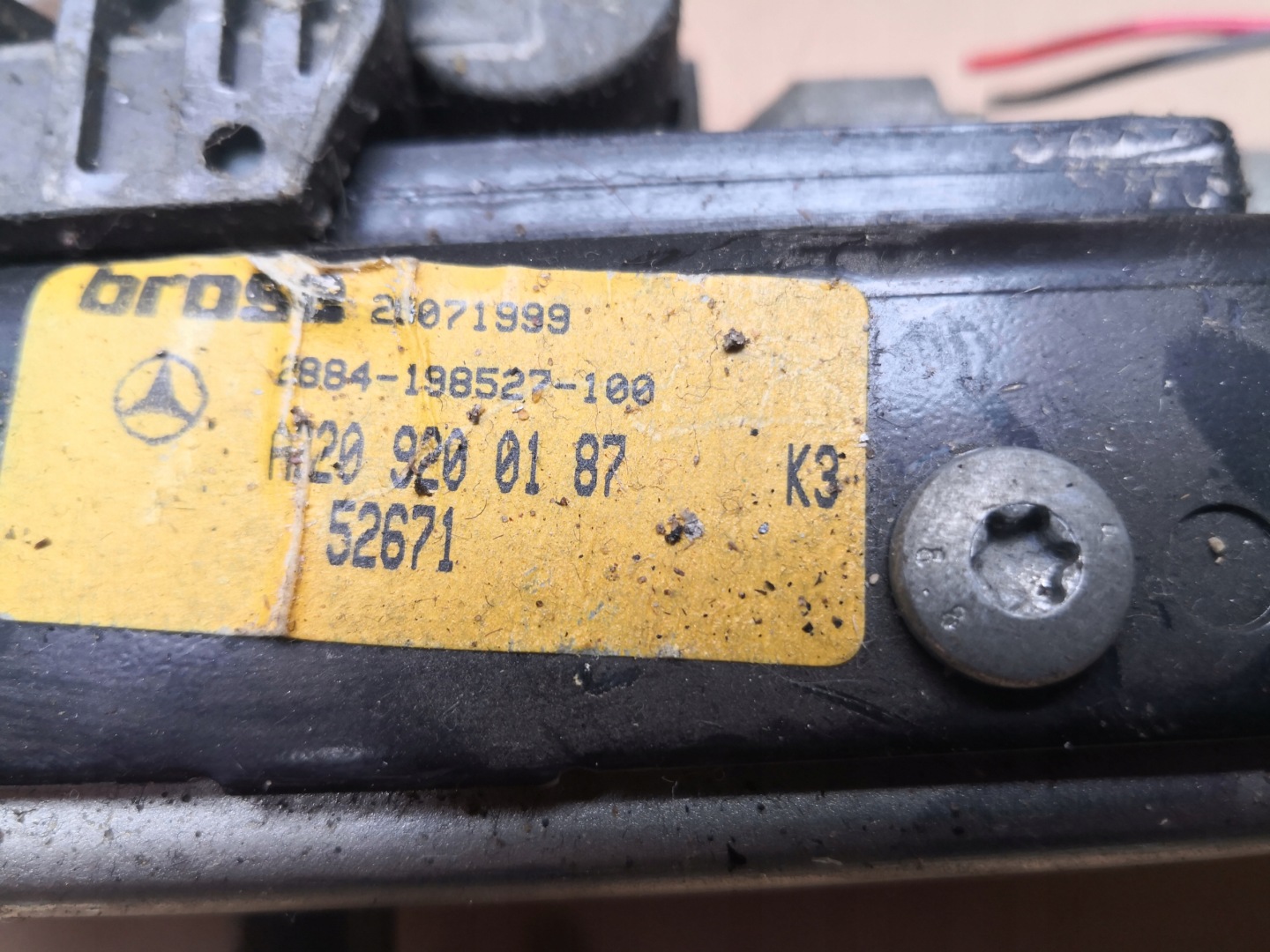Support plaque Support KANAPY MERCEDES W220 A2209200187