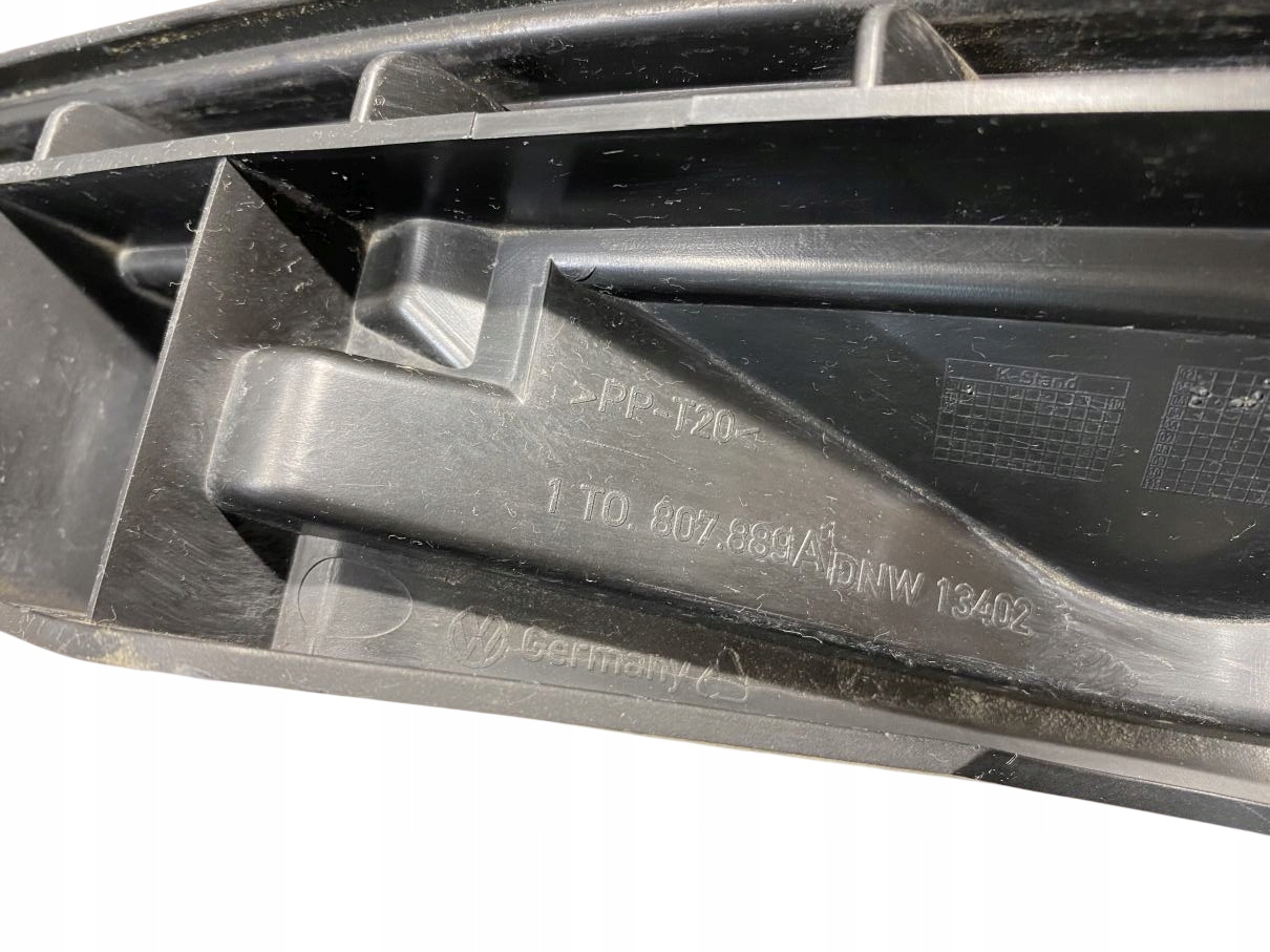 bumper bracket left front VW TOURAN and 1T0807889A