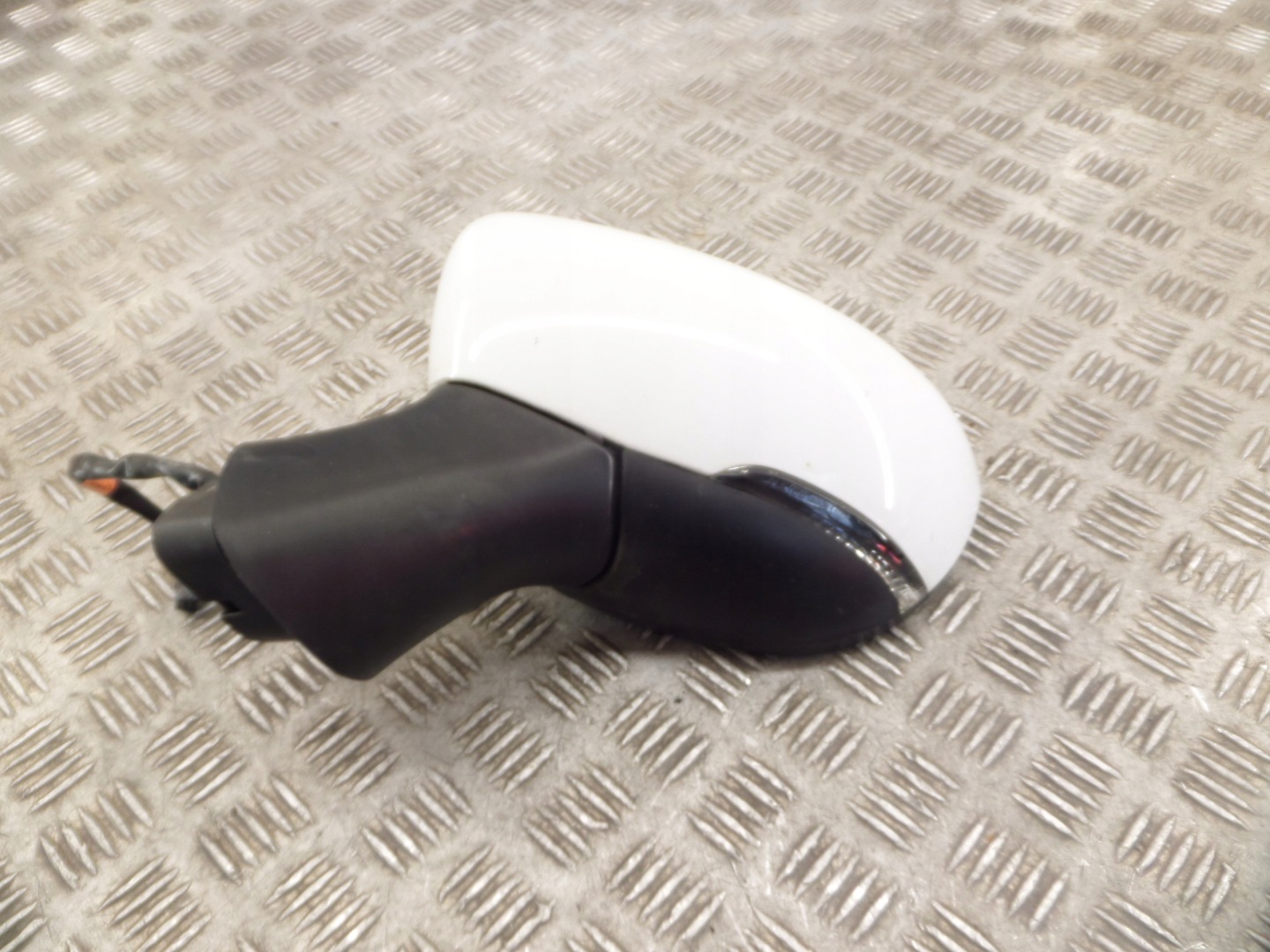 RENAULT CLIO V 2019- mirror left 9 PIN KOD LAKIERU: OV369 ICE WHITE