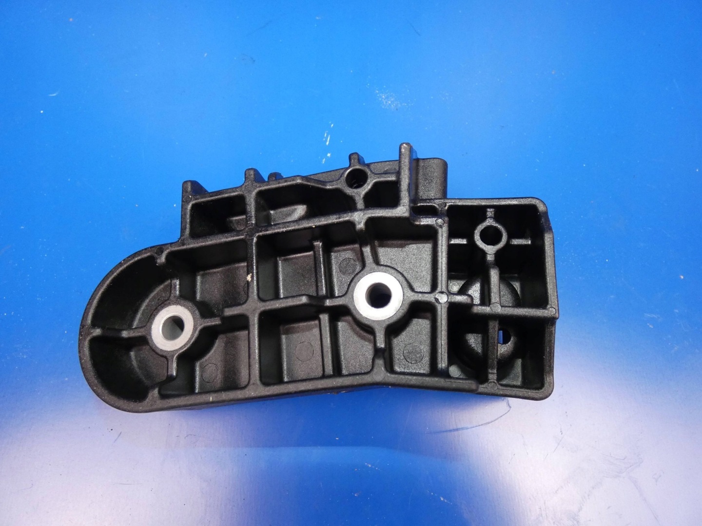 VOLVO XC90 II bracket holder radiator console holder