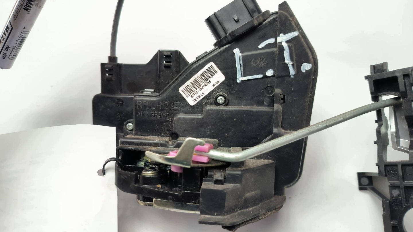 lock door left rear part 81410-H8010 KIA STONIC