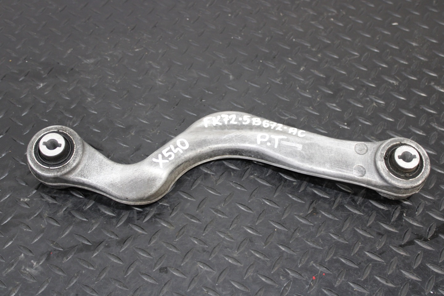 Querlenker rechts heck JAGUAR E-PACE X540 LIFT FK72-5B672-AC