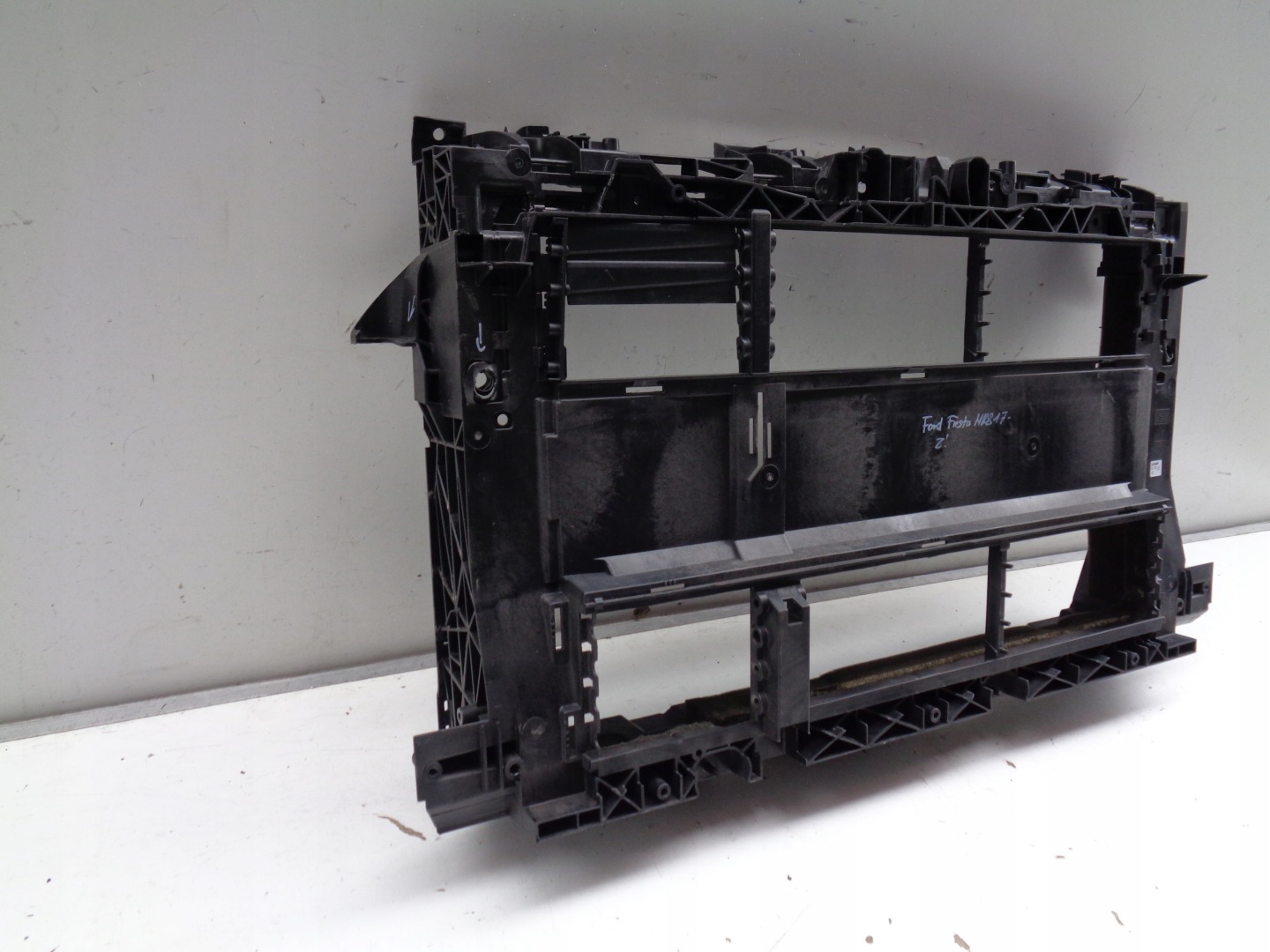 bar, wall front FORD FIESTA MK8 17