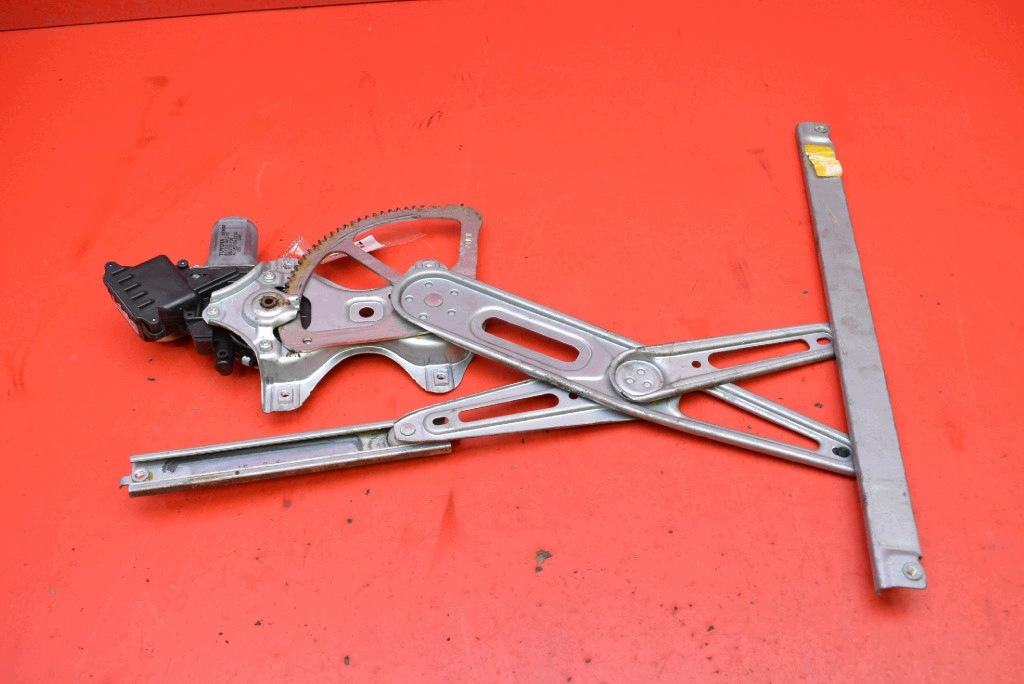 window regulator left front EU 85720-0D110-B TOYOTA YARIS 2 II 3D HB 05-09