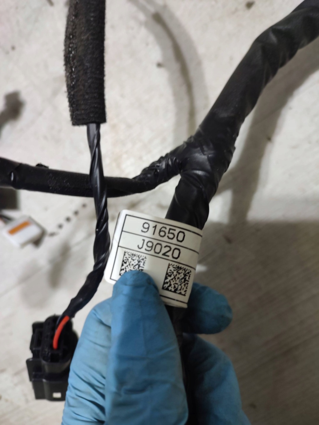 Hyundai Kona and 2018 bundle przewodow of rear bonnet / boot