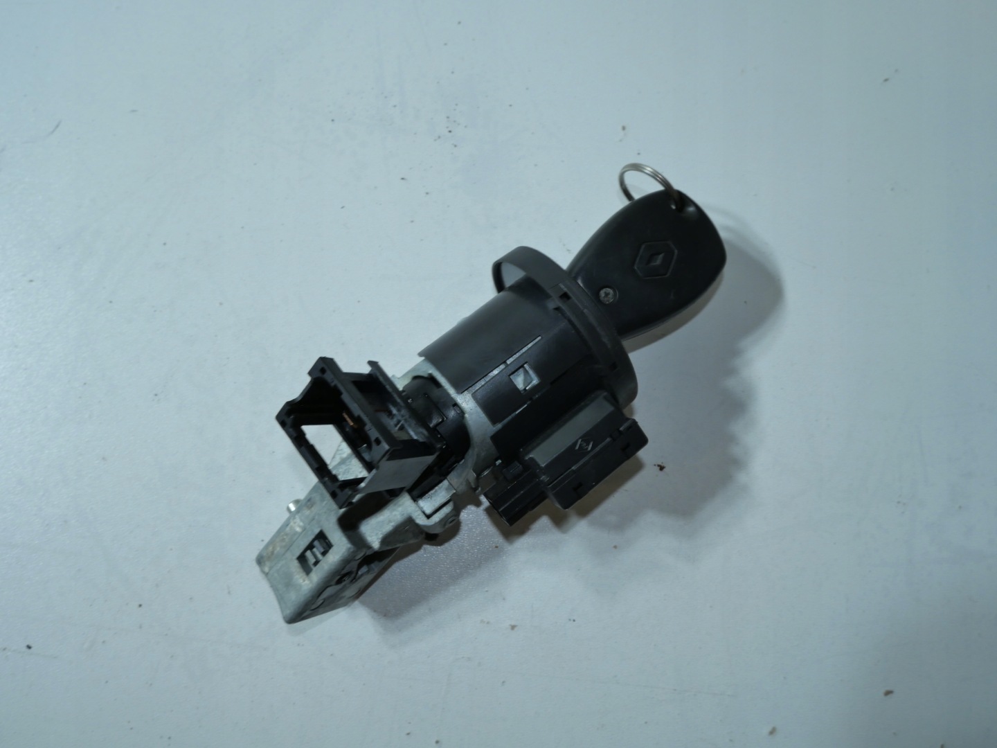 RENAULT CLIO 3 III ignition Z KLUCZYKIEM 8200214173D
