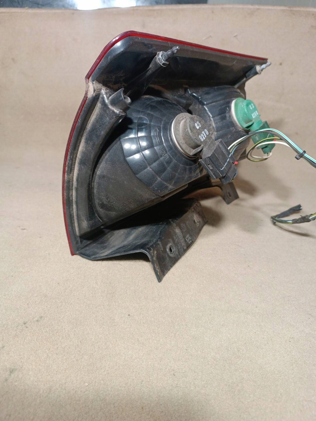 light rear left side Chrysler Town and Country 5 2009