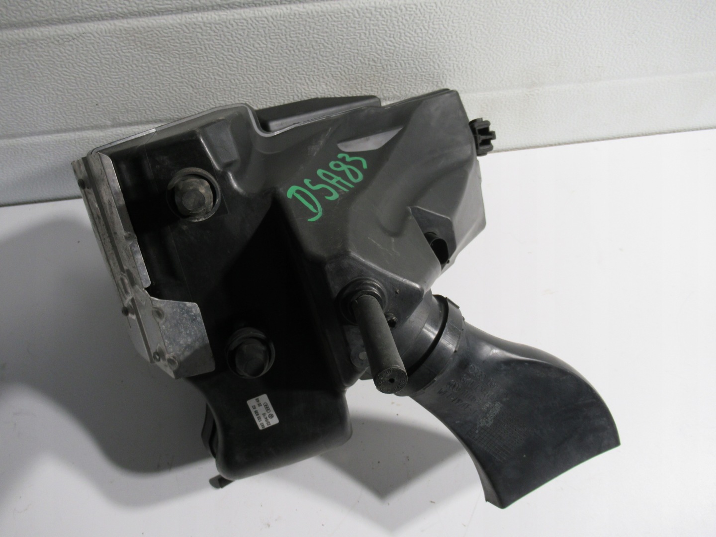 Audi A4 B8 Gehäuse filter 8K0133835AD 8K0133837T
