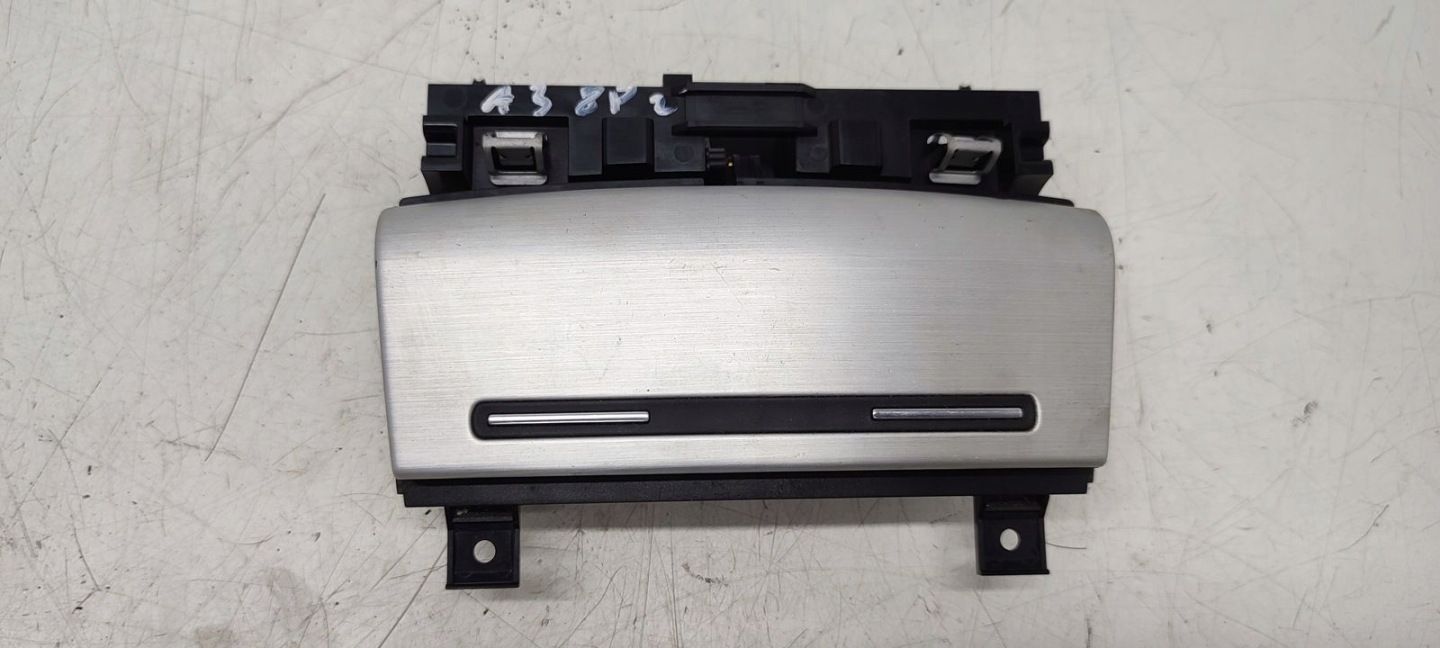 Cendrier Audi A3 8P LIFT 5D S-LINE