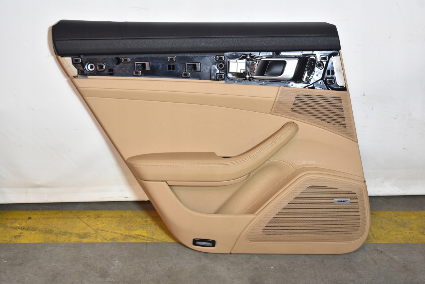 perfect condition side door left rear part rear PORSCHE PANAMERA 971 1