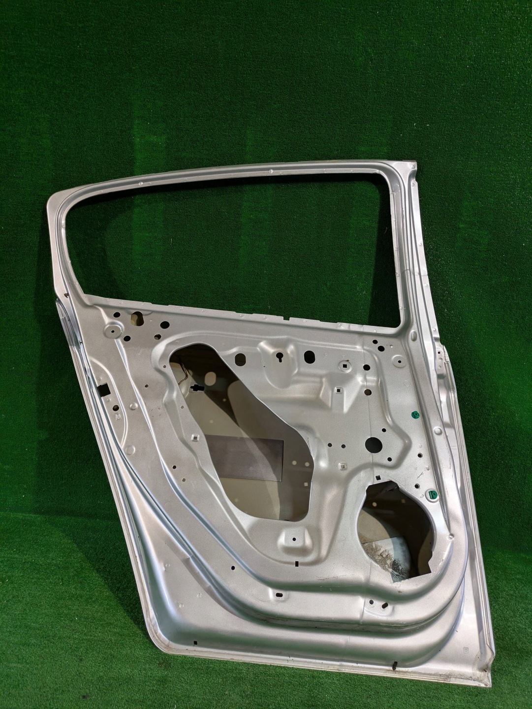 door rear. left left rear part CHEVROLET CRUZE HB 08