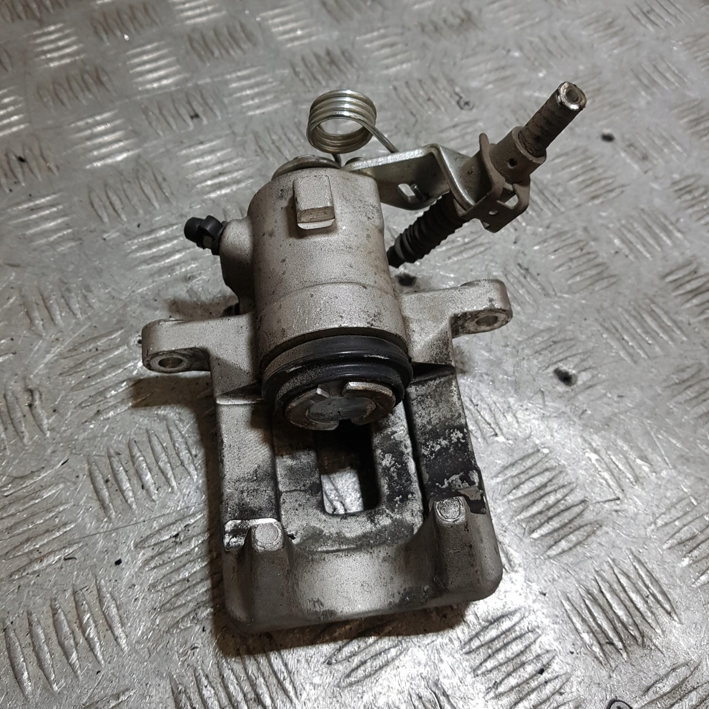 caliper brake right rear part rear VOLKSWAGEN GOLF 4