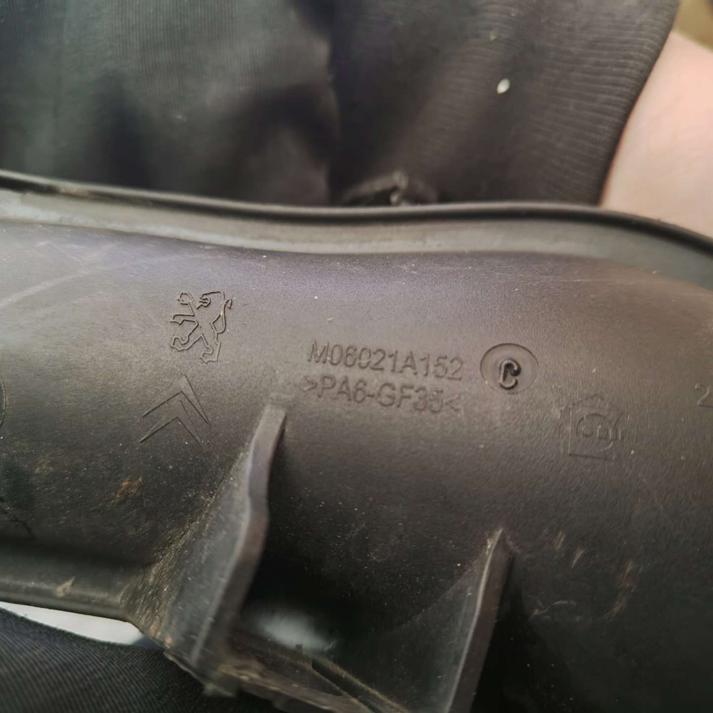 cijev interkulera PSA M06021A152