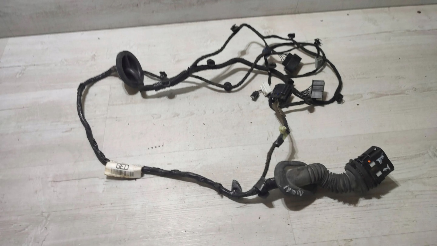 Ford Mondeo MK5 16r 2.0TDCi rear part side left bundle przewodow door