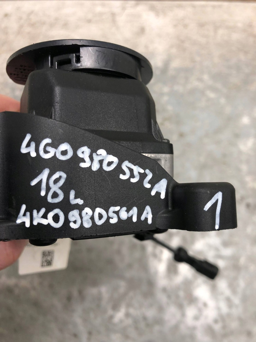 KAMERA NIGHT VISION AUDI Q7 Q8 A6 C8 A8 4G0980552A 4K0980561A