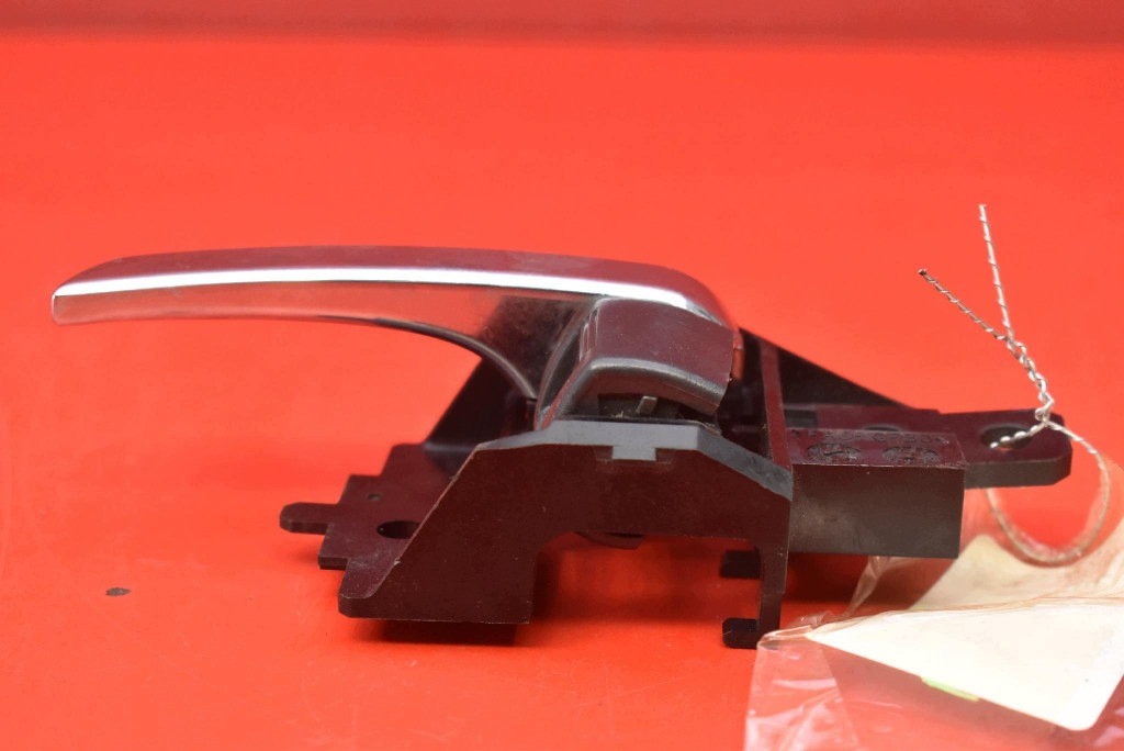handle inner left front CHROM MITSUBISHI SPACE STAR 2 II LIFT 16-21