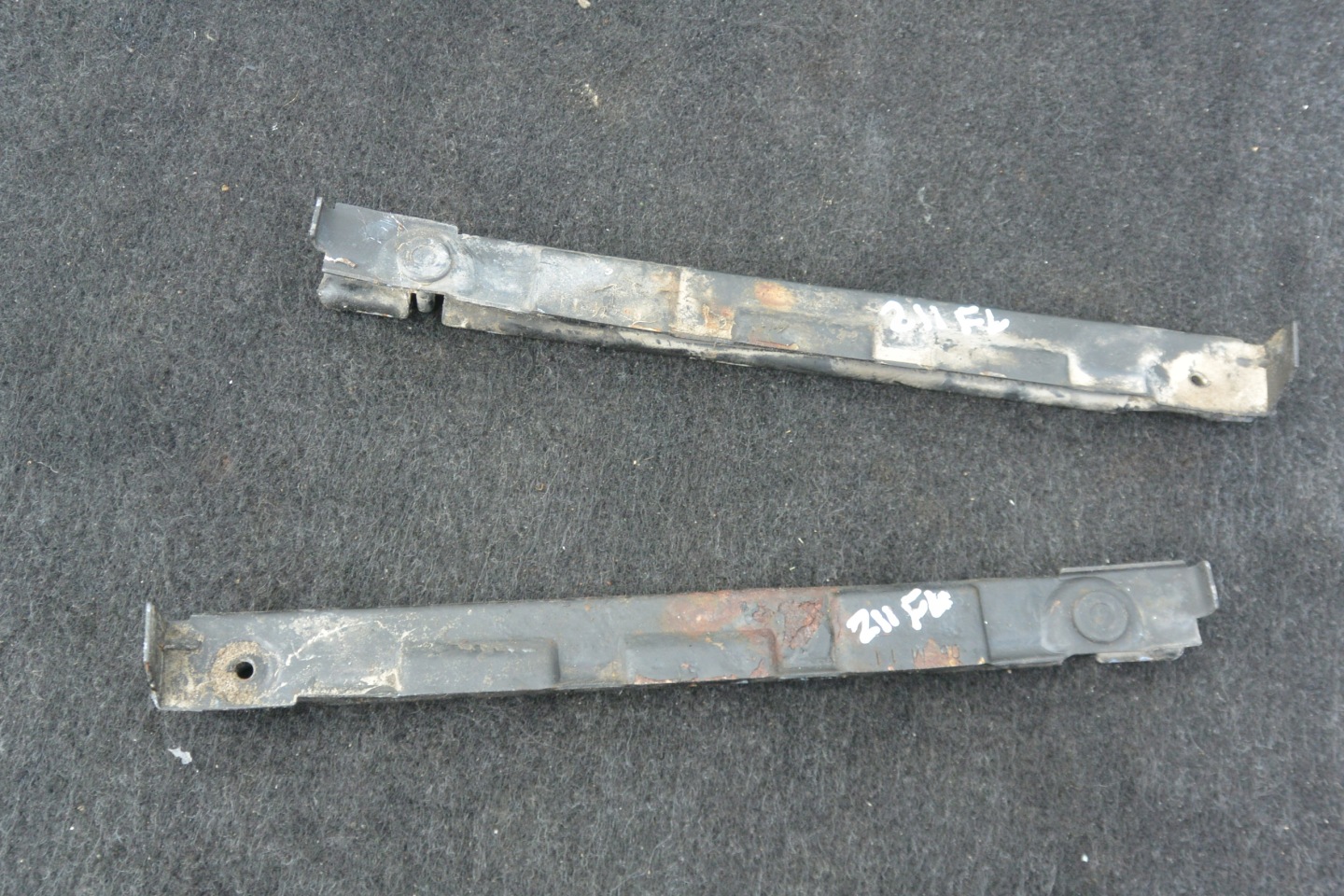 bumper bracket front right left MERCEDES E W211 E-KLASA original