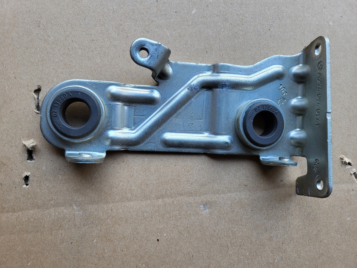 Support Support plaque Console Support Moteur MERCEDES C-KL W205 A2740940141 OE
