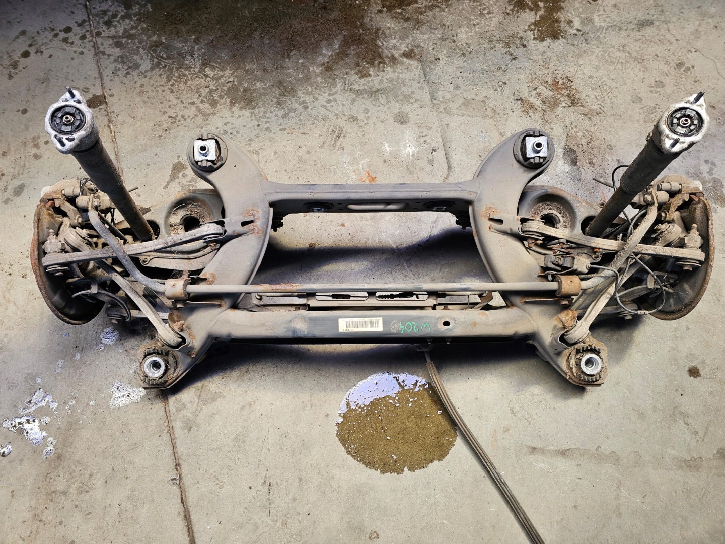 MERCEDES W204 COUPE LIFT sider axle beam springing rear part