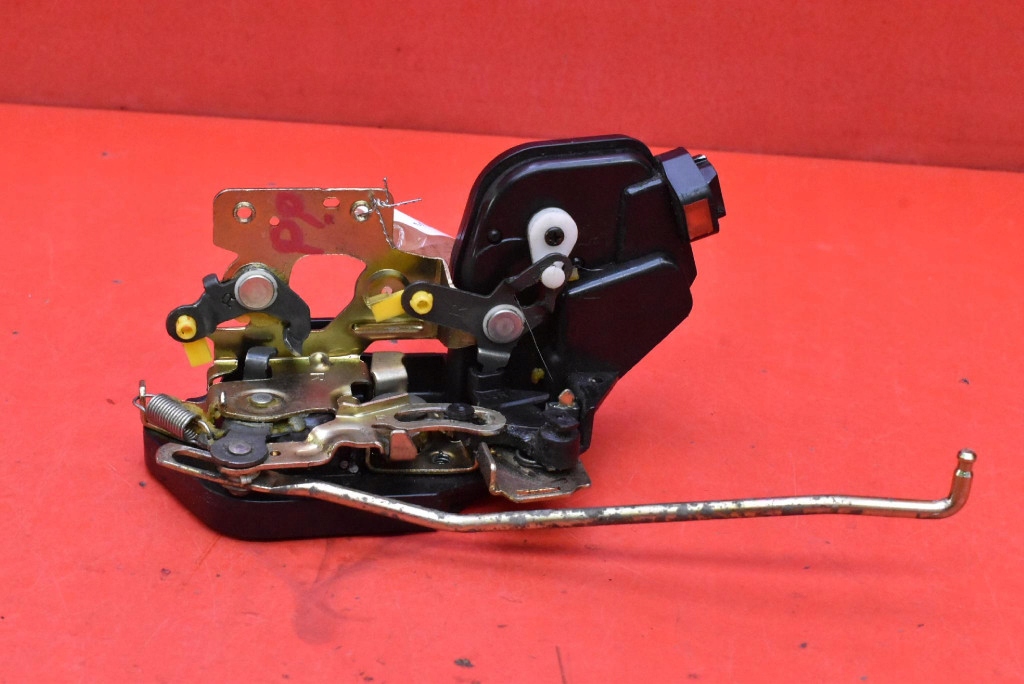 lock door right front front EU HYUNDAI SANTA FE 1 and SM 00-04