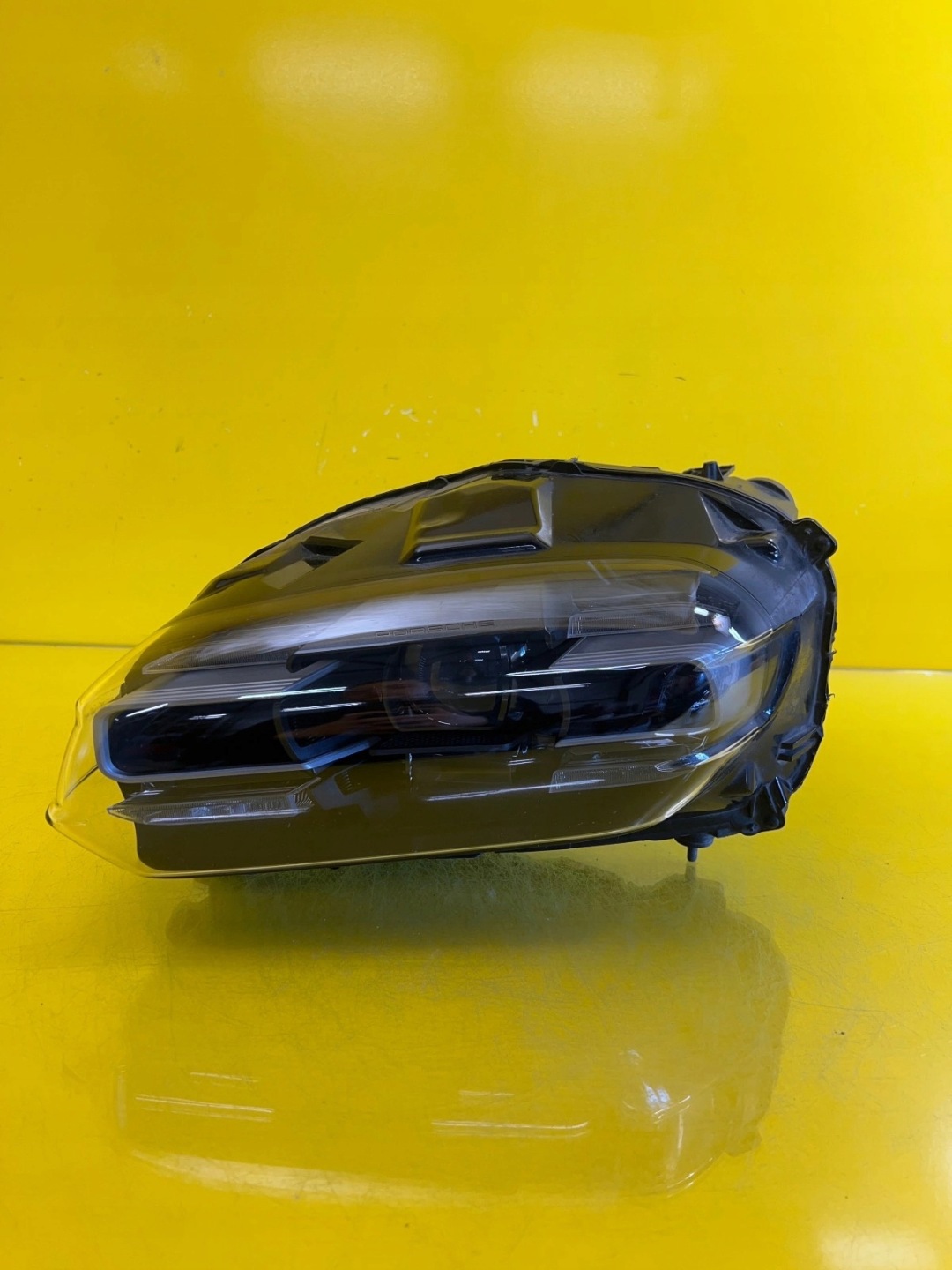 light left Porsche Taycan Full Led 9J1941031E