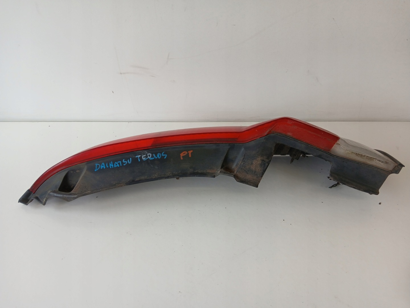 DAIHATSU TERIOS and light right rear part
