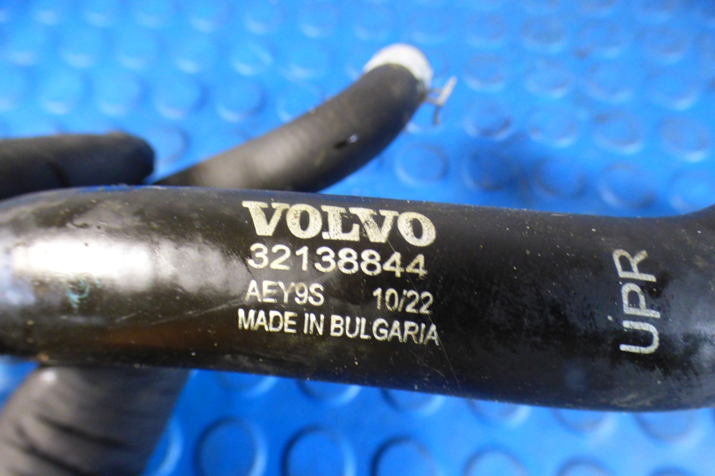crijevo prijenos vode cieczy 32138844 st.BDB VOLVO XC60 II 2.0D
