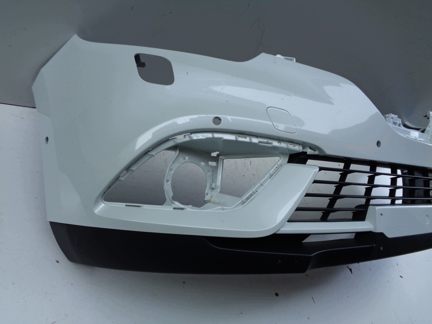 front bumper RENAULT GRAND SCENIC IV 16- NR 53068